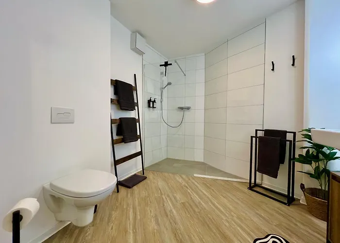 Bunker Zentral Messe Business 아파트